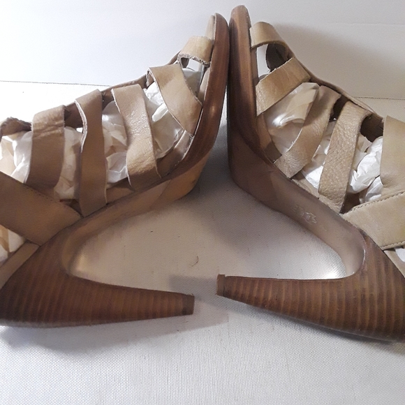 Dolce Vita Gladiator Tan Heels 8 - Picture 4 of 7